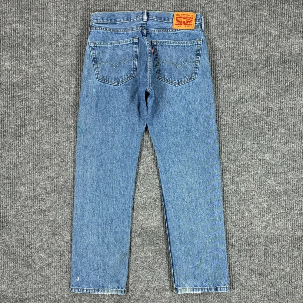 Levis 505 Mens Straight Leg Jeans Size 32x30 Medium Wash Regular Fit Mid Rise